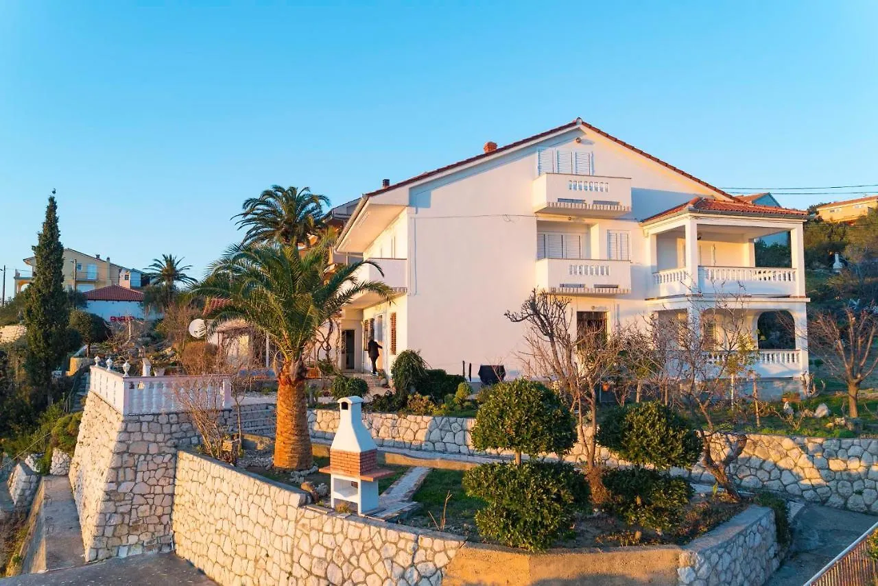 Apartments And Rooms By The Sea Supetarska Draga - Gonar, Rab - 16761 3*,