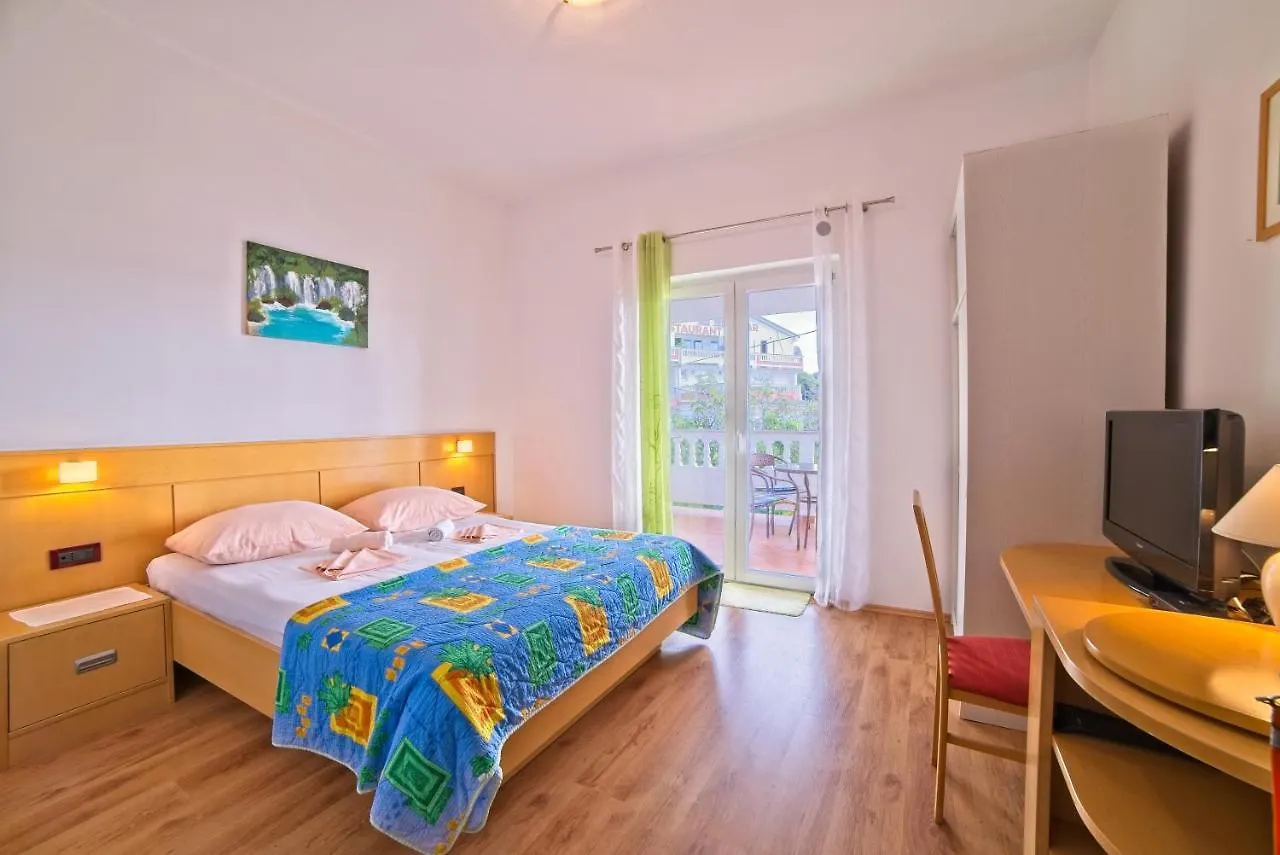 Apartments And Rooms By The Sea Supetarska Draga - Gonar, Rab - 16761 Konukevi